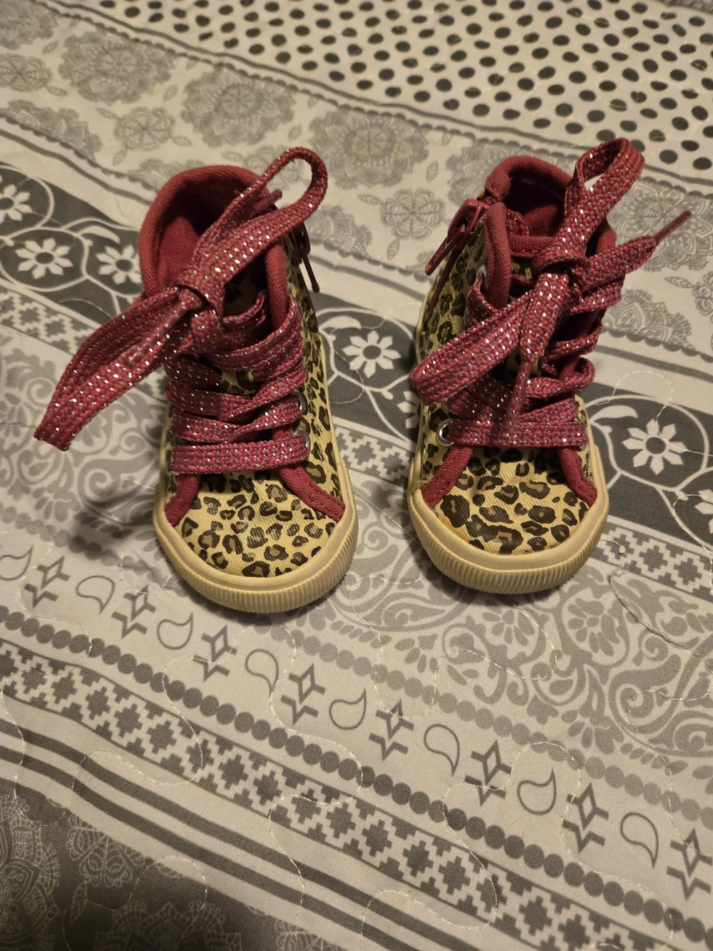 Leopard Print High-Top Kids Sneakers with Glitter Laces - Yellow & Red Size 2